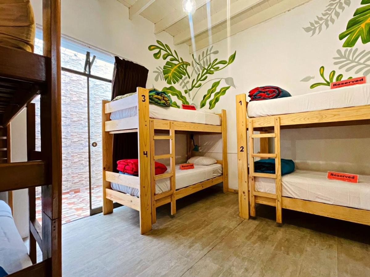 Waikiki Hostel *